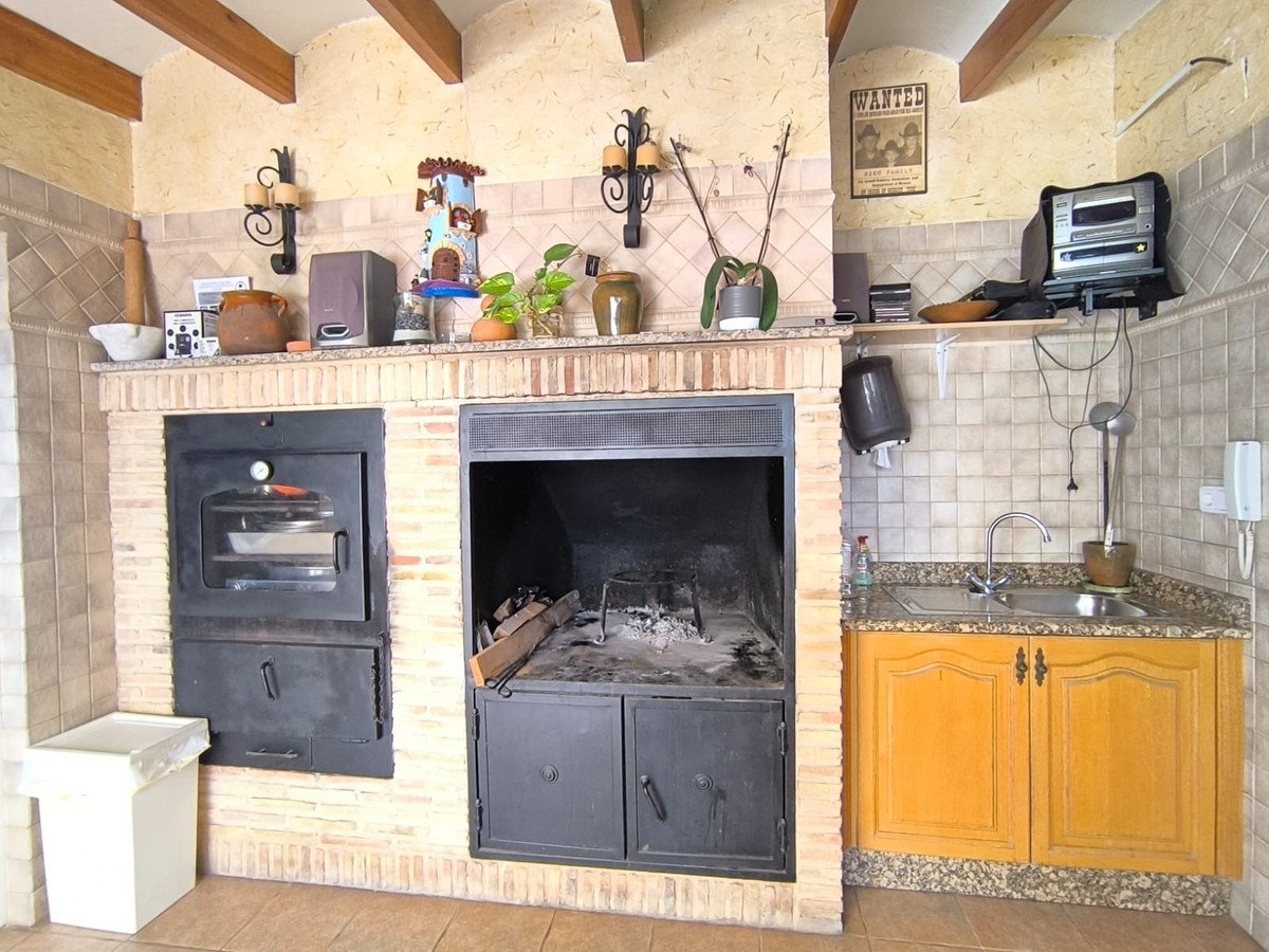 6 Bed Detached Villa in Yecla