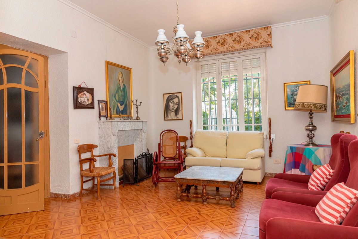 7 Bed Detached Villa in Yecla