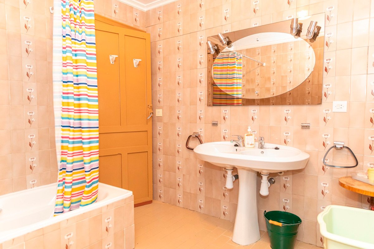 7 Bed Detached Villa in Yecla