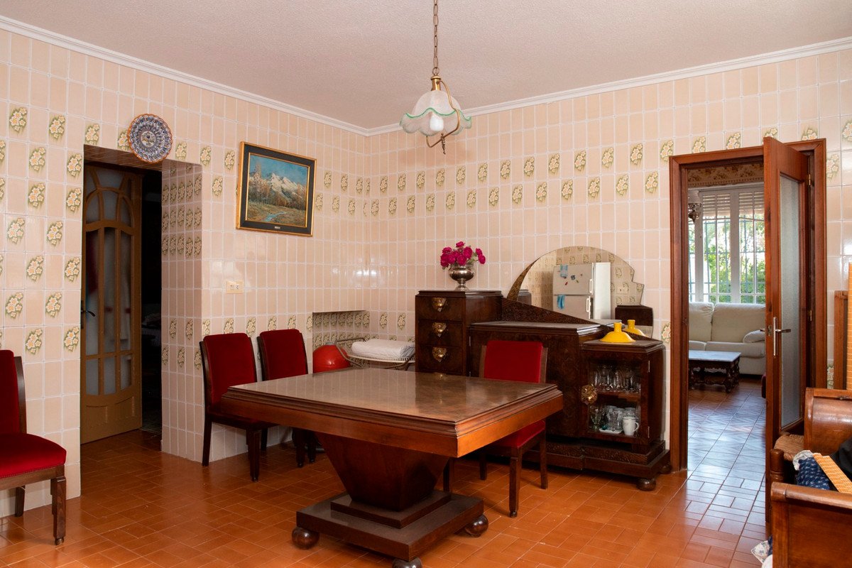 7 Bed Detached Villa in Yecla