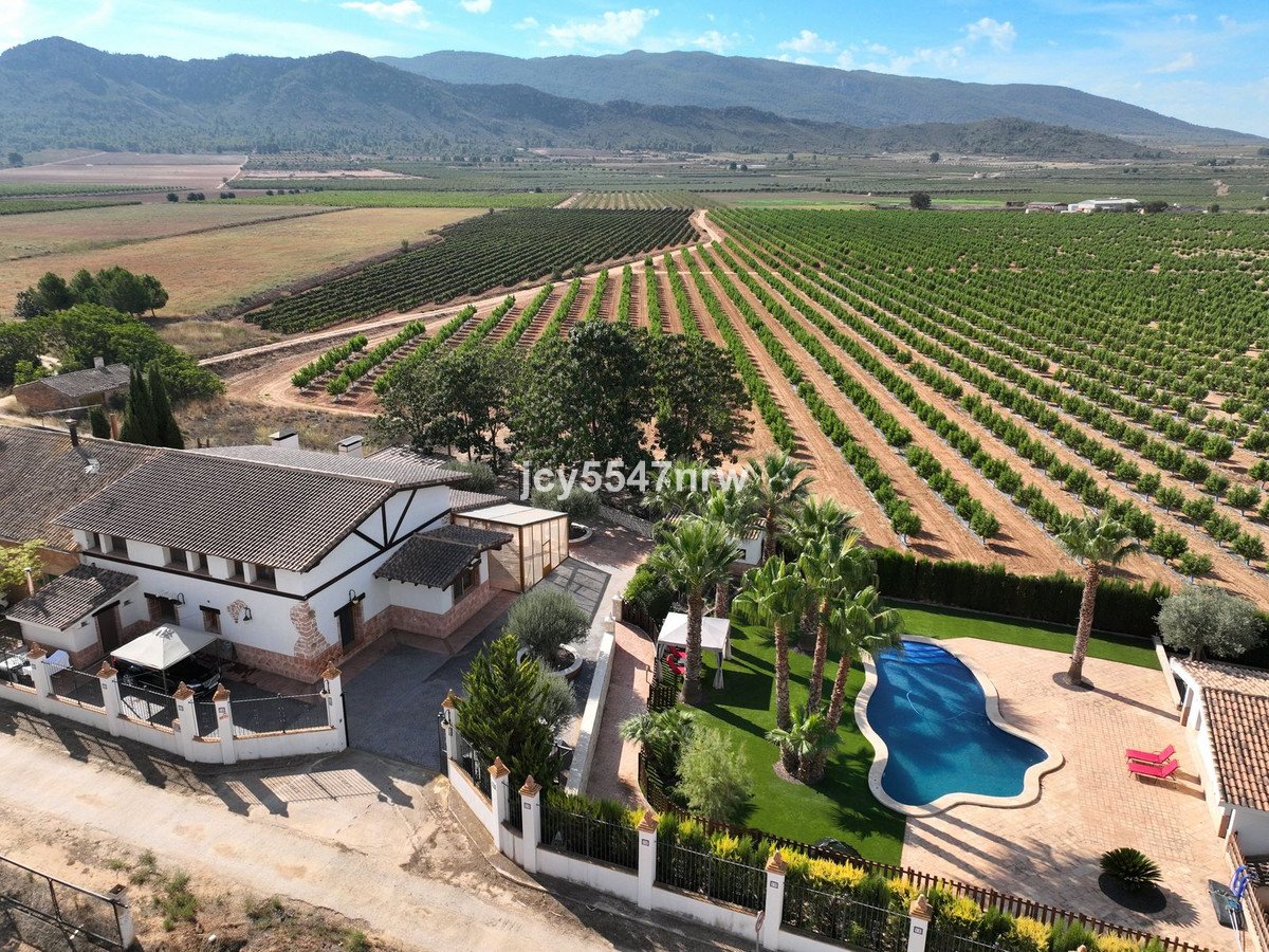 4 Bed Finca - Cortijo in Yecla