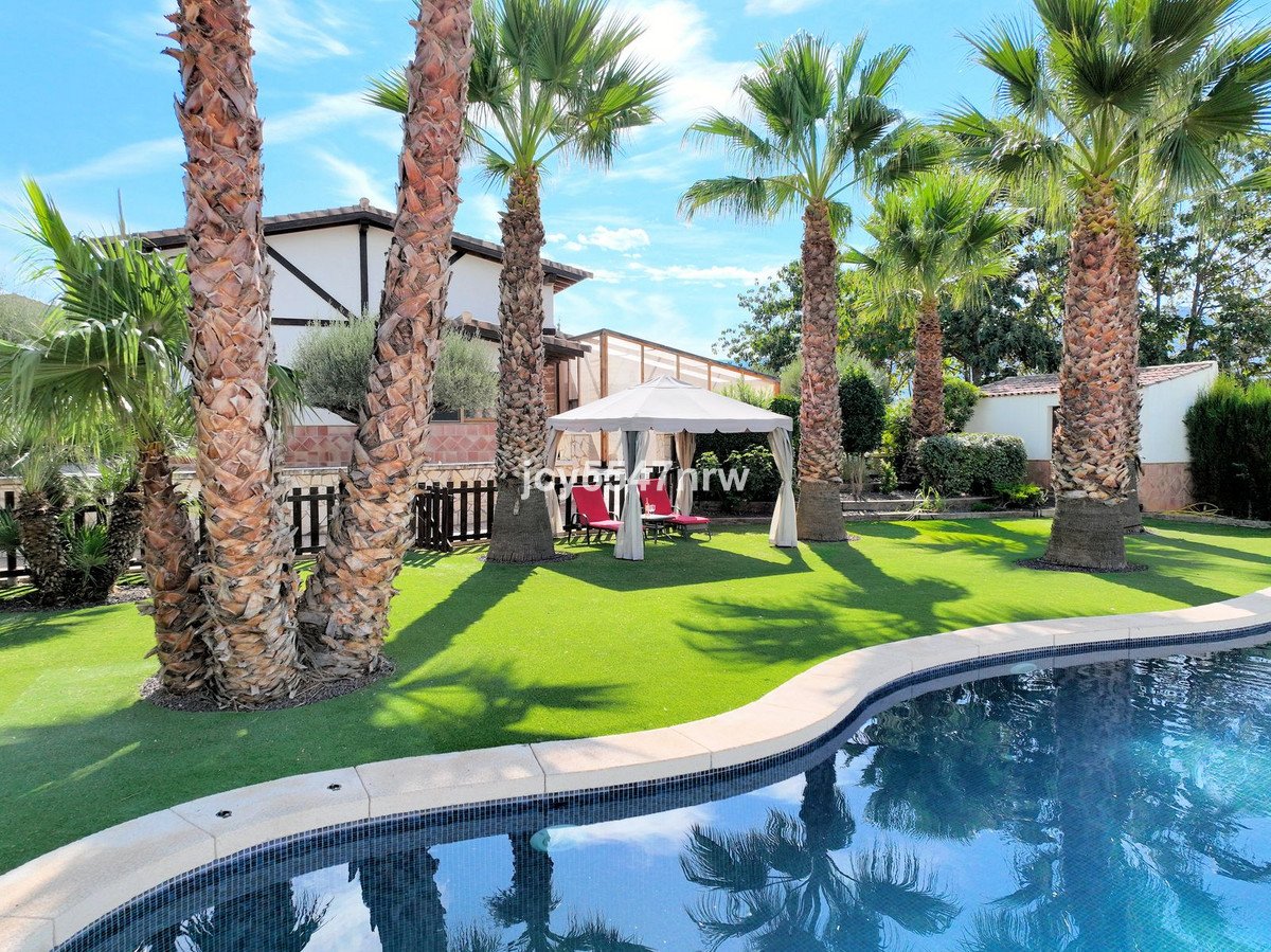 4 Bed Finca - Cortijo in Yecla