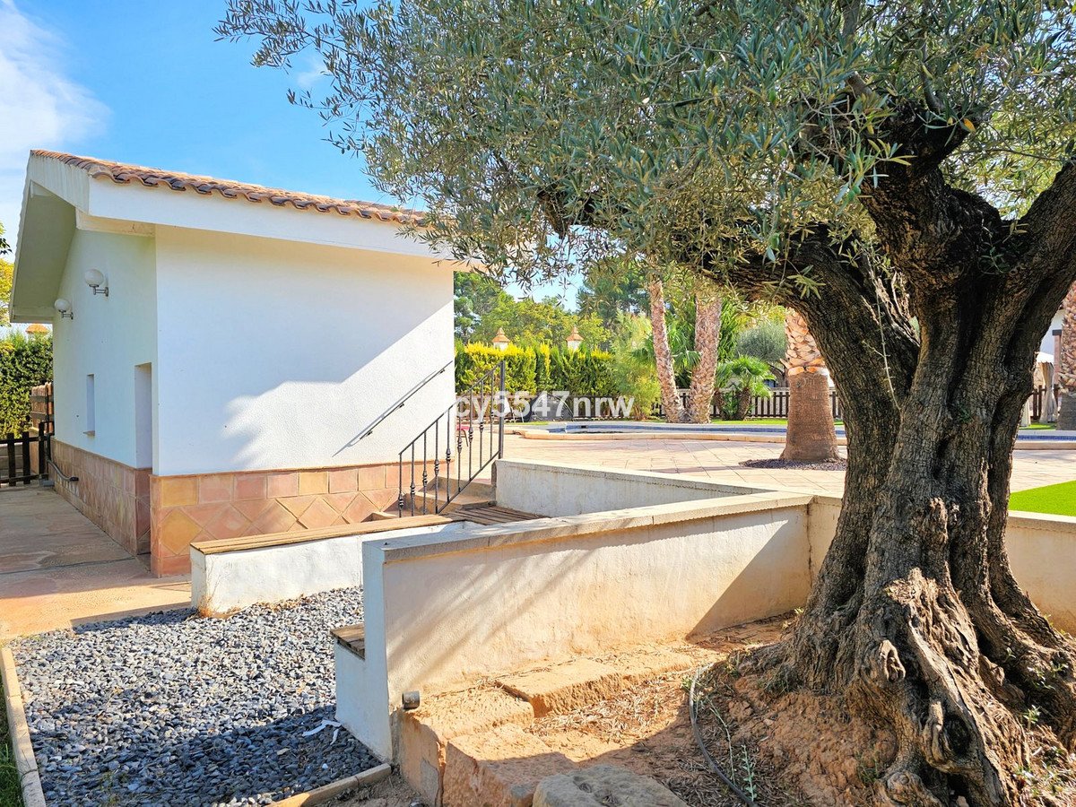 4 Bed Finca - Cortijo in Yecla