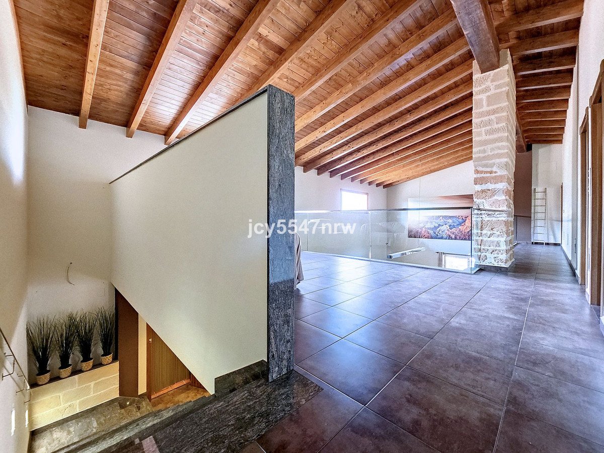 4 Bed Finca - Cortijo in Yecla