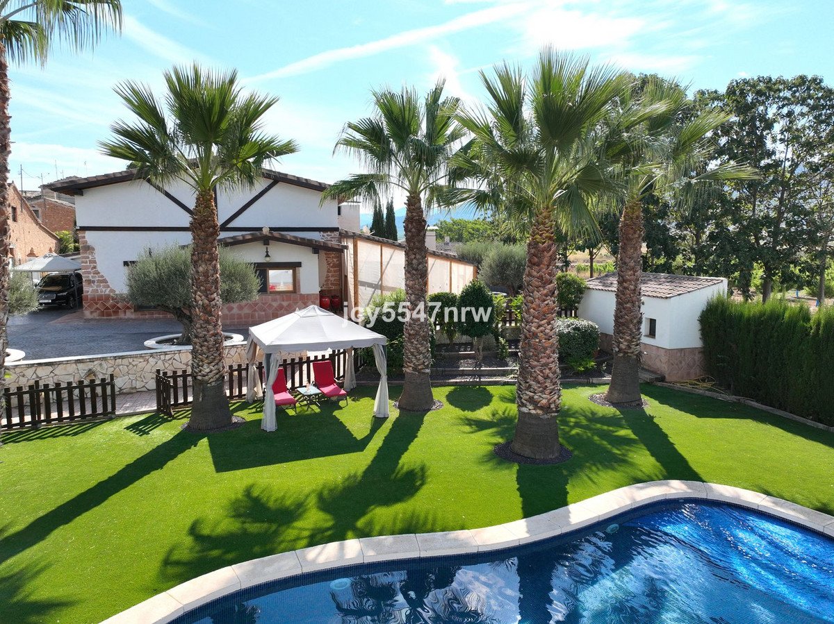 4 Bed Finca - Cortijo in Yecla