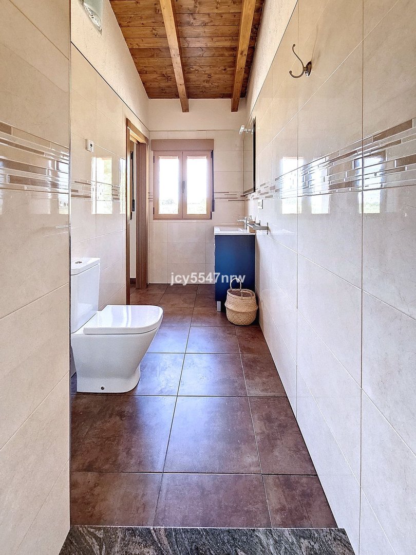 4 Bed Finca - Cortijo in Yecla