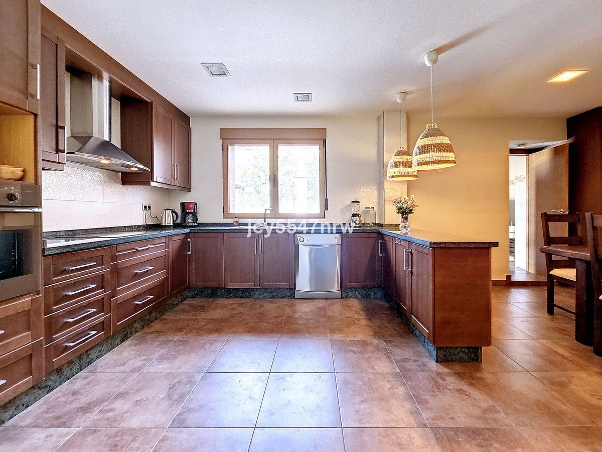 4 Bed Finca - Cortijo in Yecla