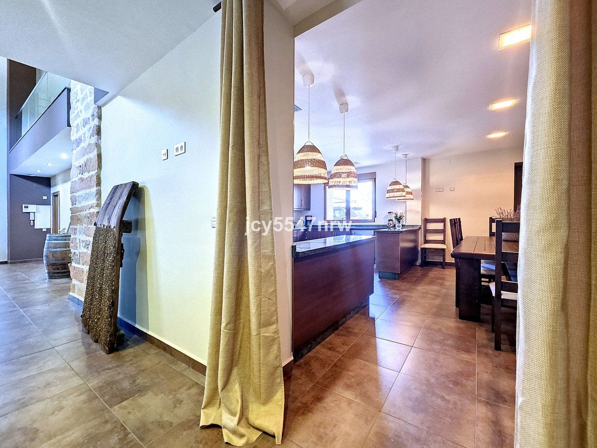 4 Bed Finca - Cortijo in Yecla