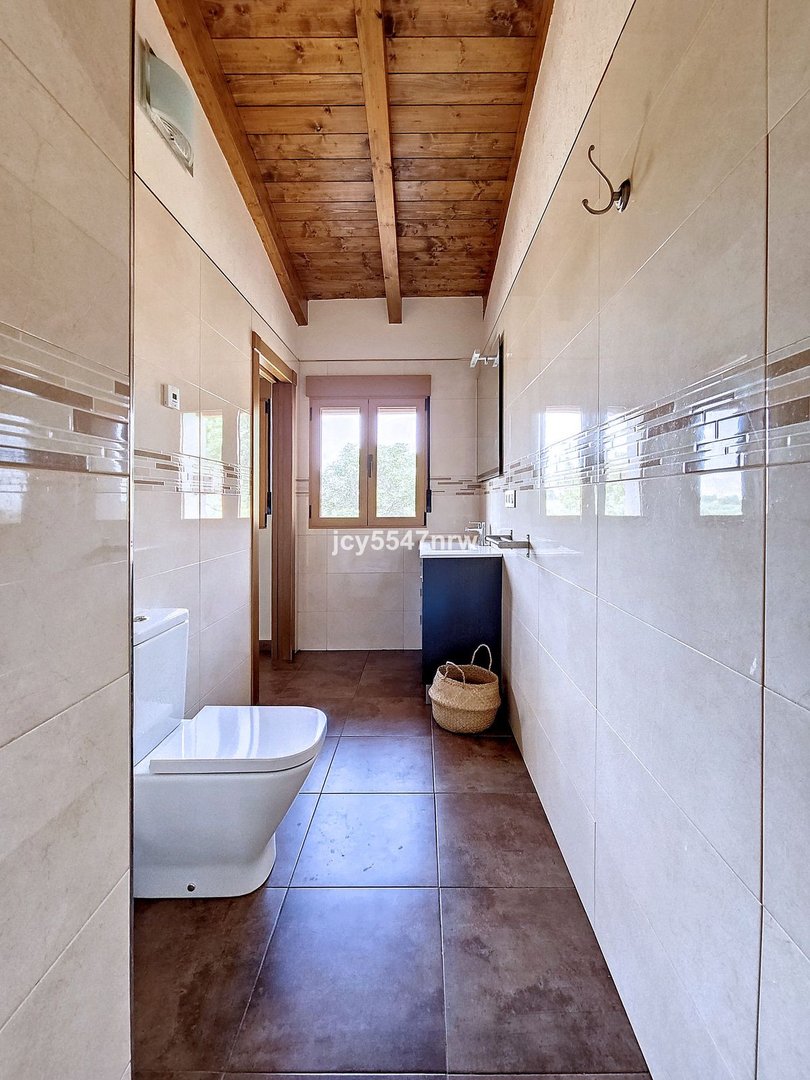4 Bed Finca - Cortijo in Yecla