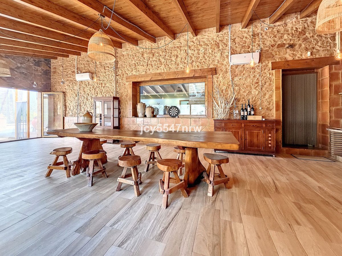 4 Bed Finca - Cortijo in Yecla