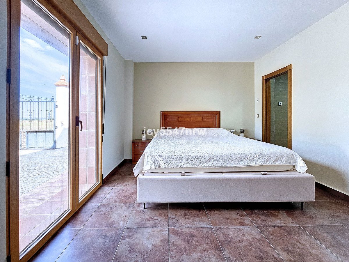4 Bed Finca - Cortijo in Yecla