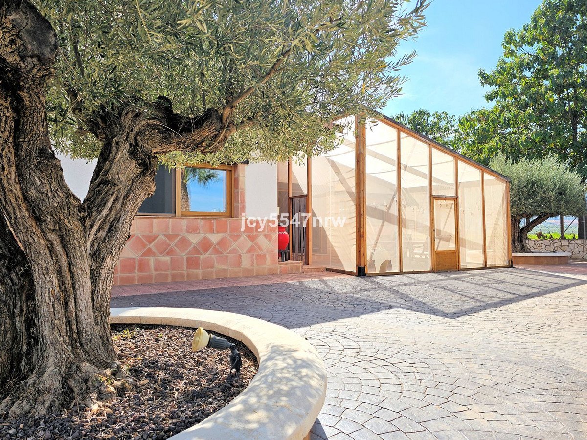 4 Bed Finca - Cortijo in Yecla