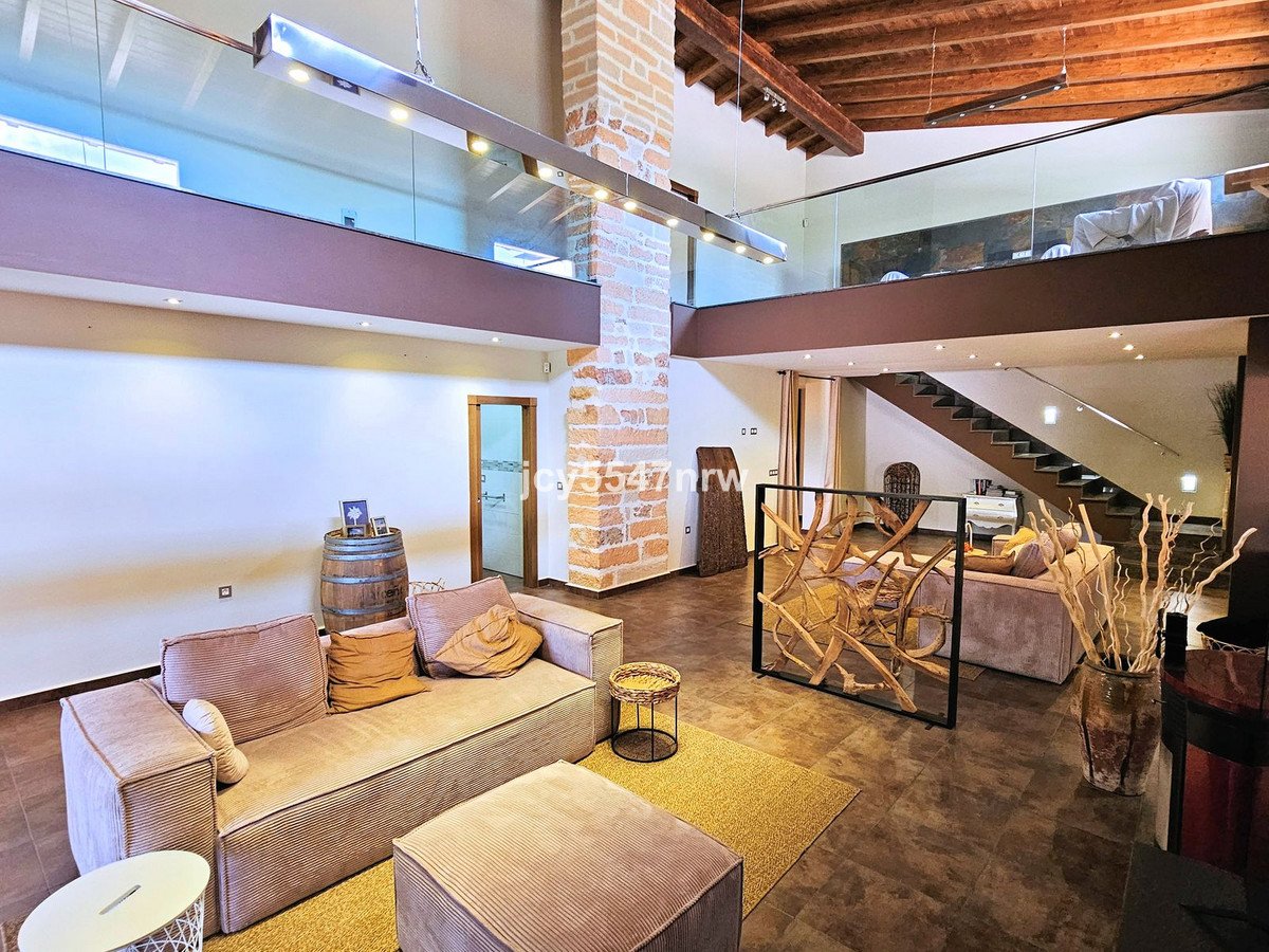 4 Bed Finca - Cortijo in Yecla