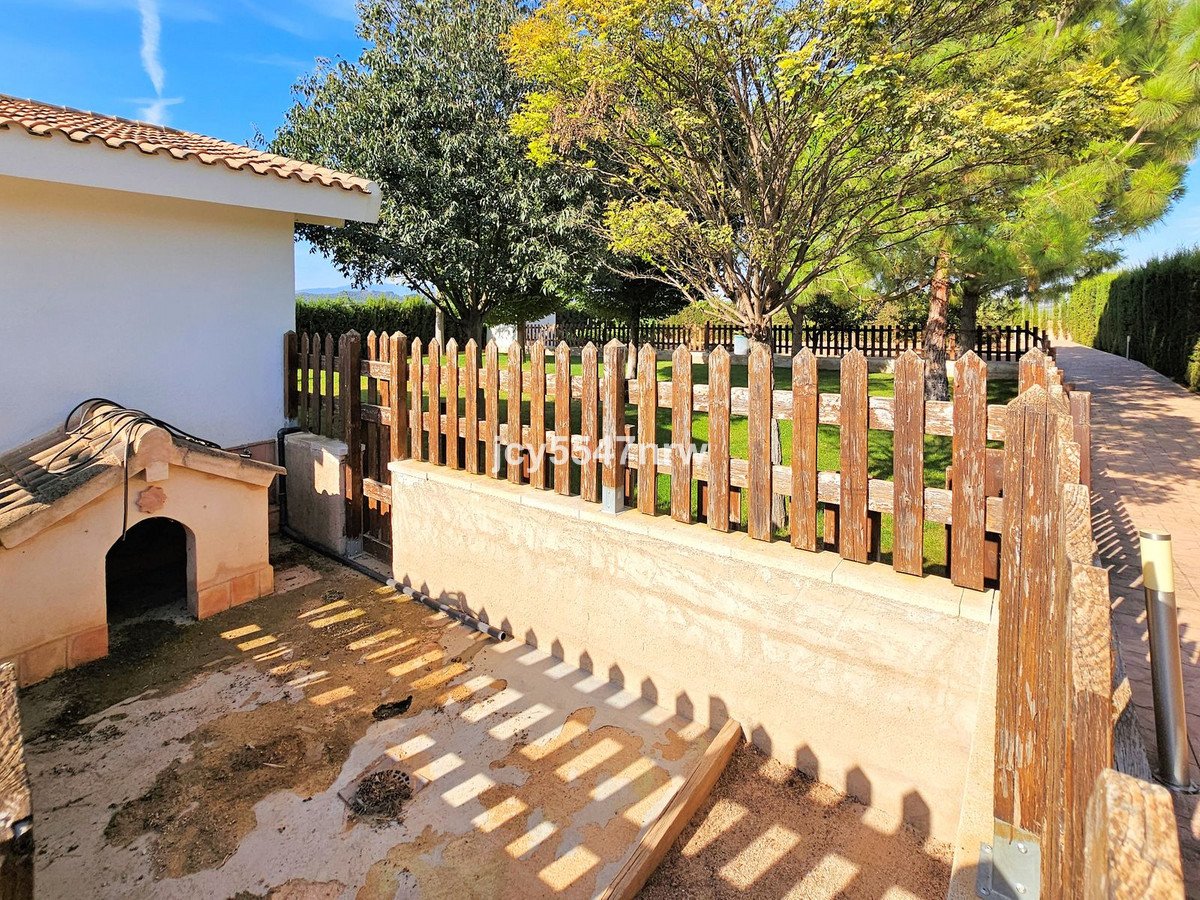 4 Bed Finca - Cortijo in Yecla