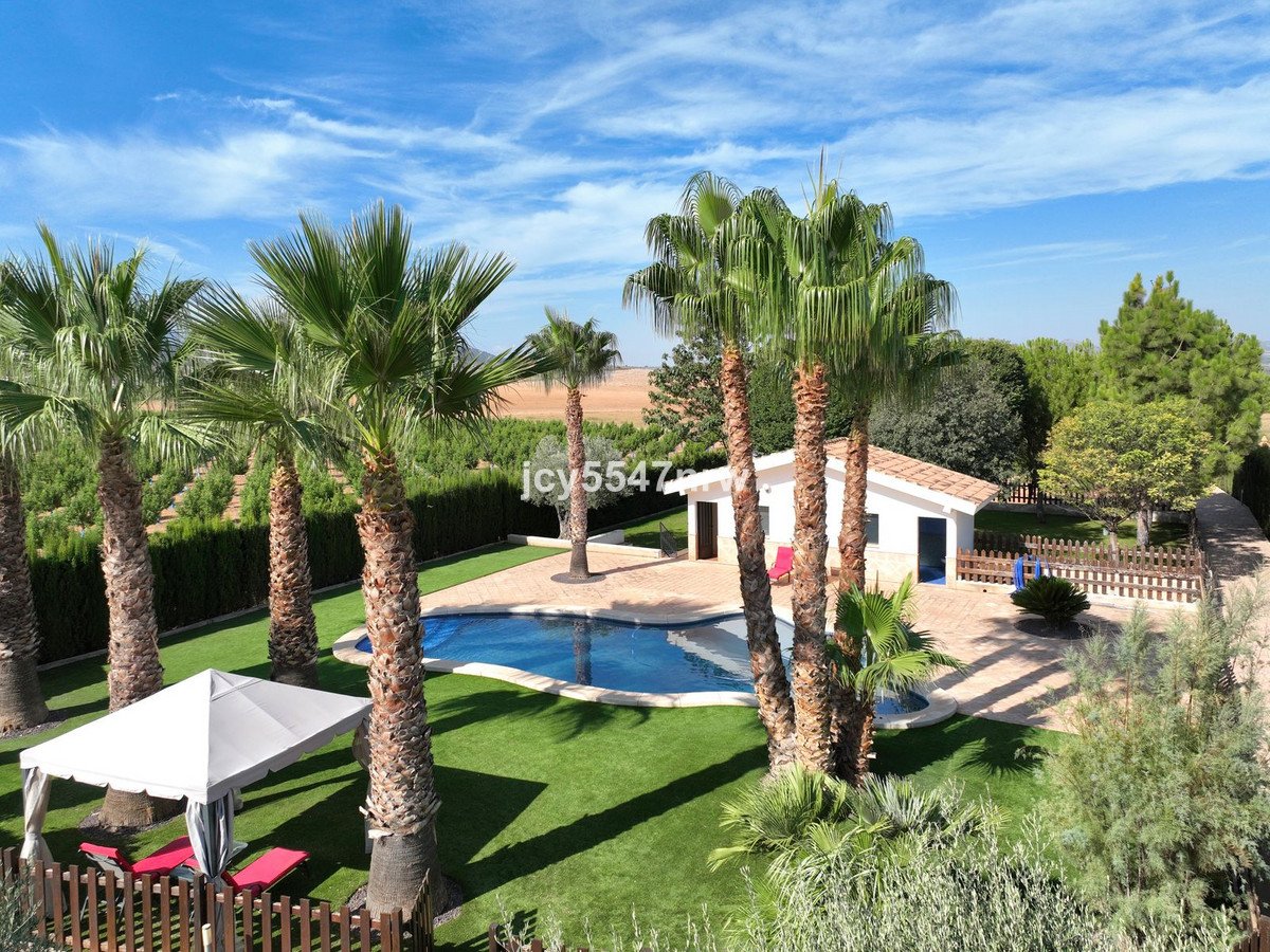 4 Bed Finca - Cortijo in Yecla