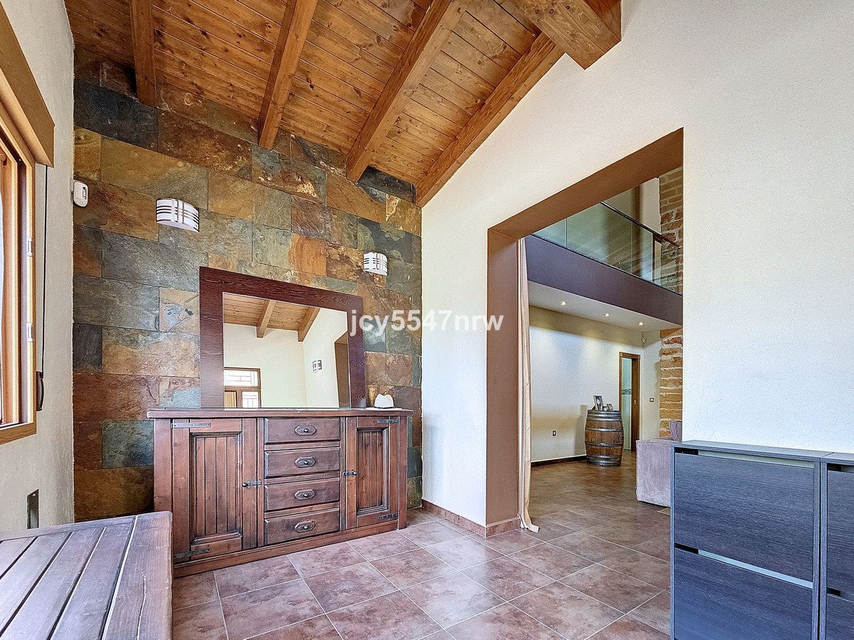 4 Bed Finca - Cortijo in Yecla