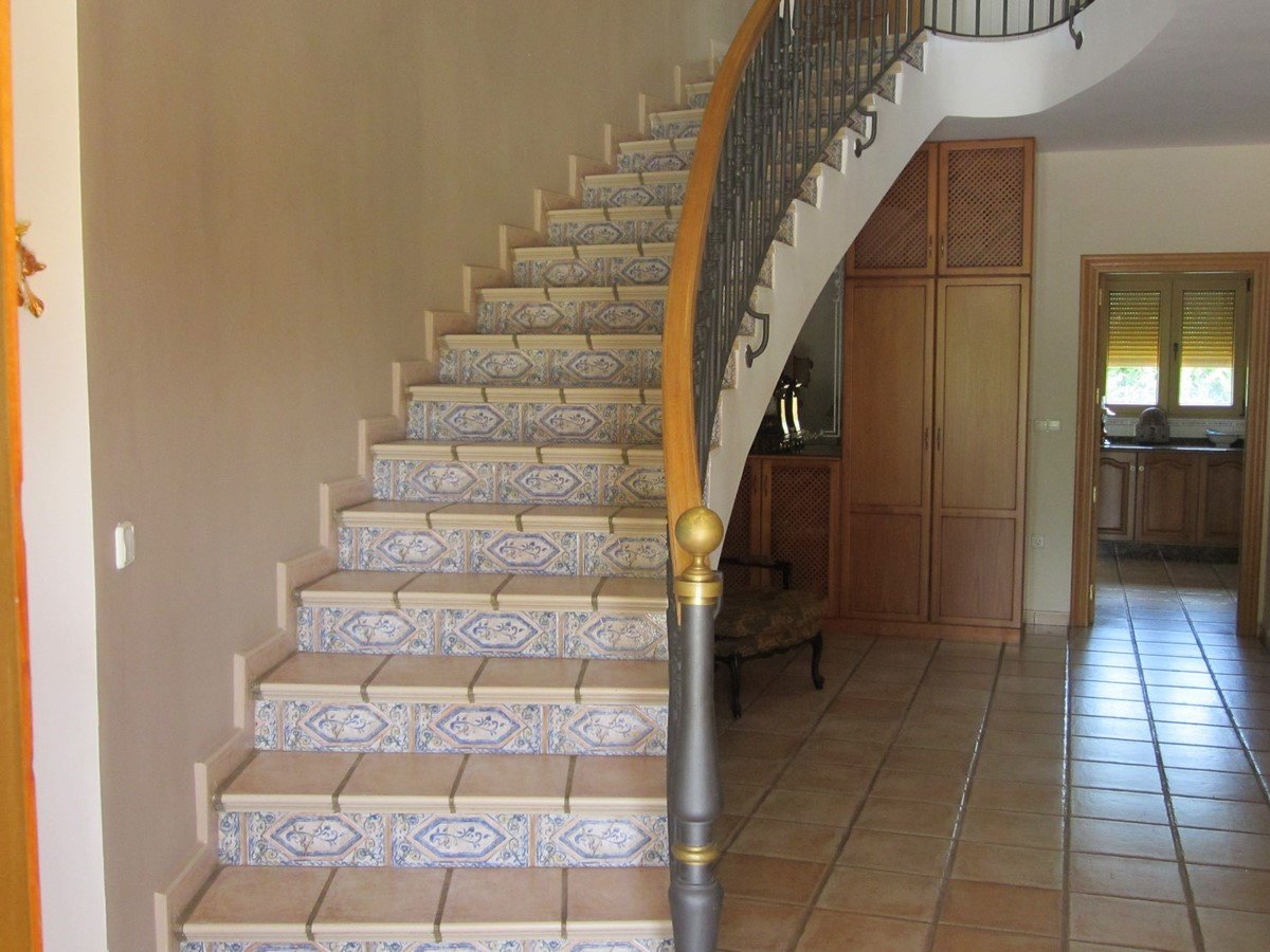 6 Bed Detached Villa in Yecla