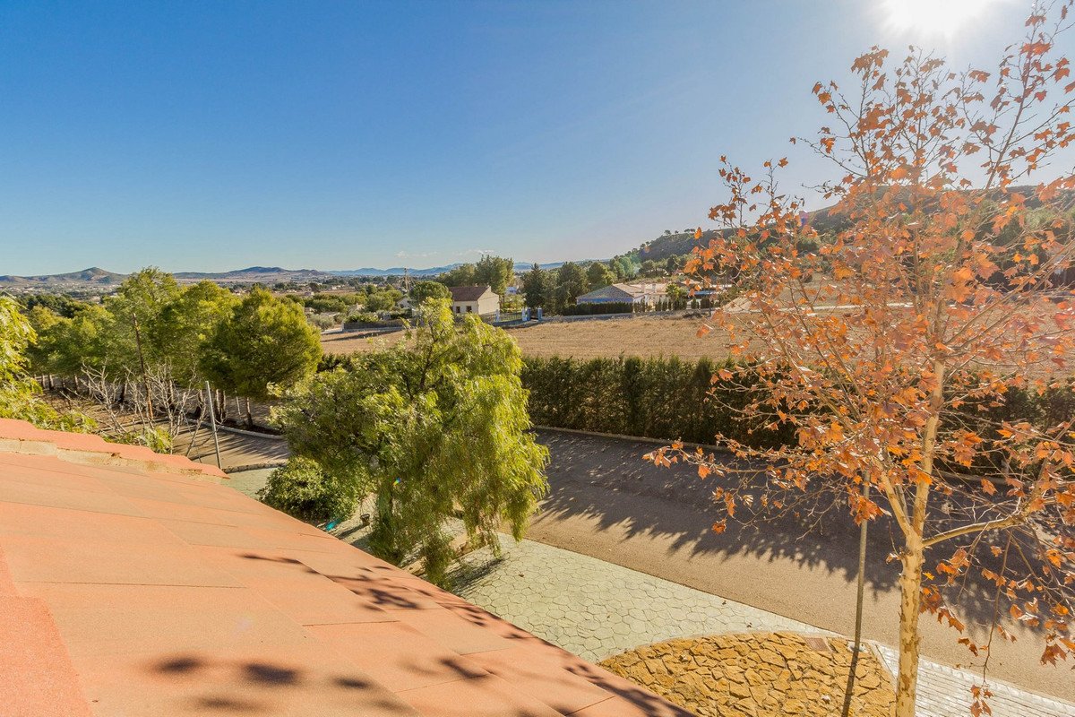 7 Bed Detached Villa in Yecla