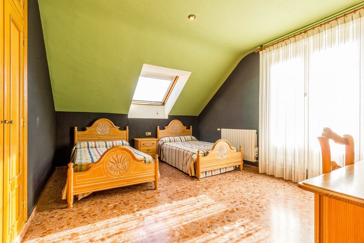 7 Bed Detached Villa in Yecla