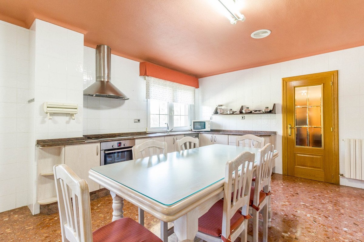 7 Bed Detached Villa in Yecla
