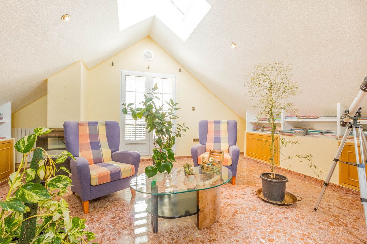 7 Bed Detached Villa in Yecla