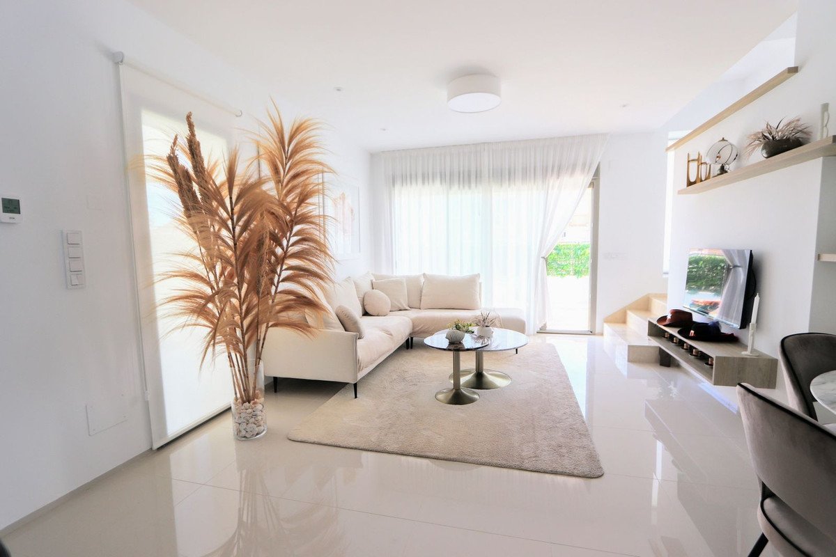 4 Bed Detached Villa in Los Alcazares