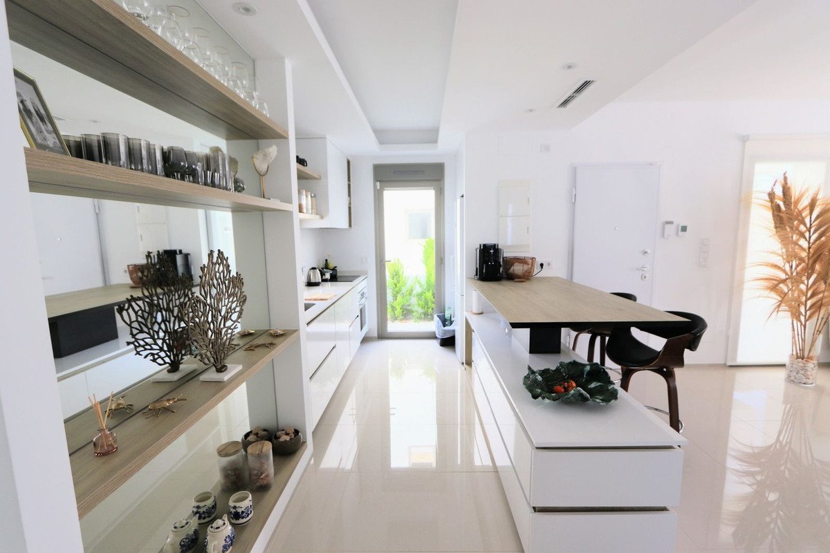 4 Bed Detached Villa in Los Alcazares