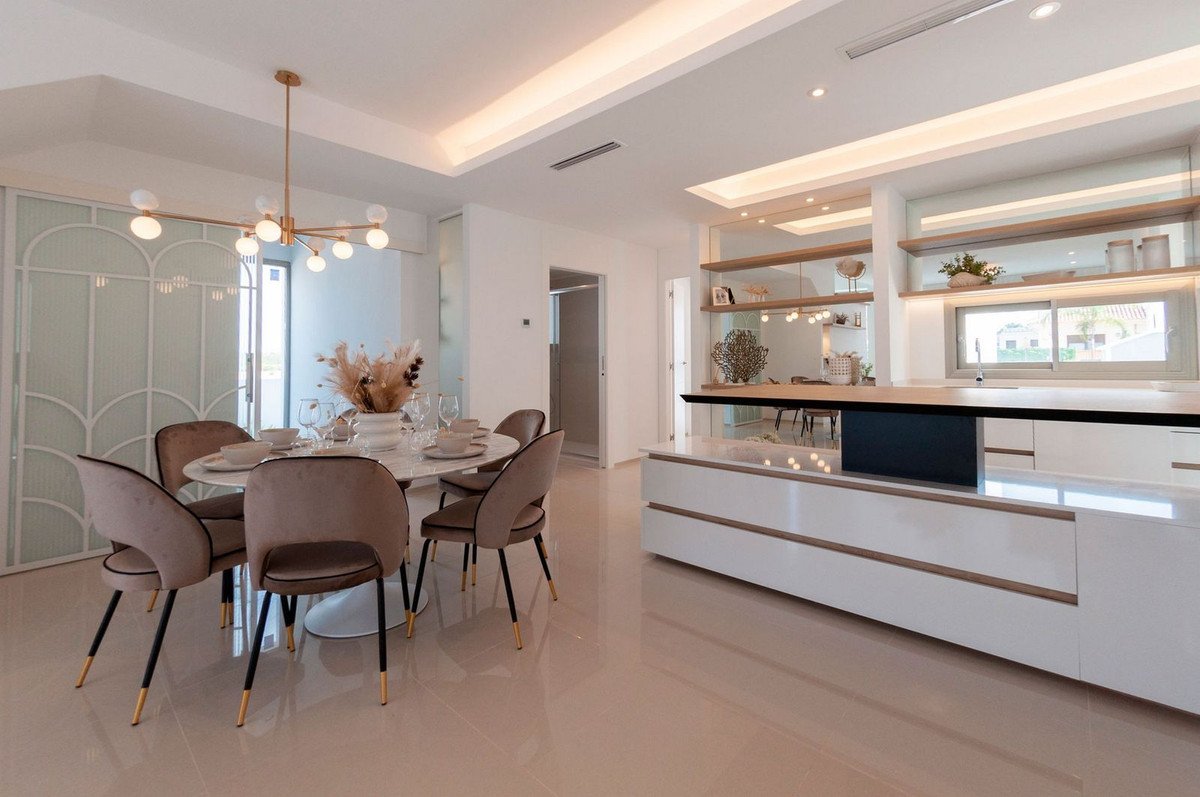 4 Bed Detached Villa in Los Alcazares