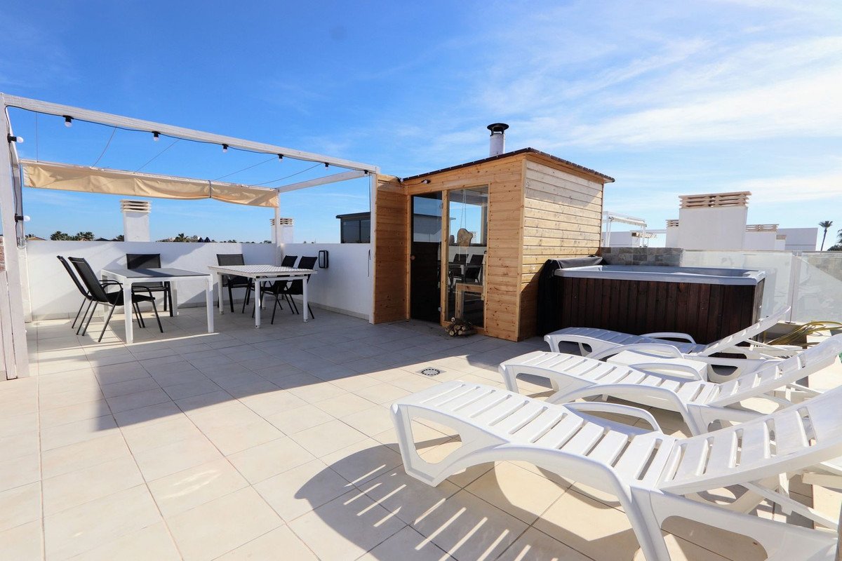 4 Bed Detached Villa in Los Alcazares
