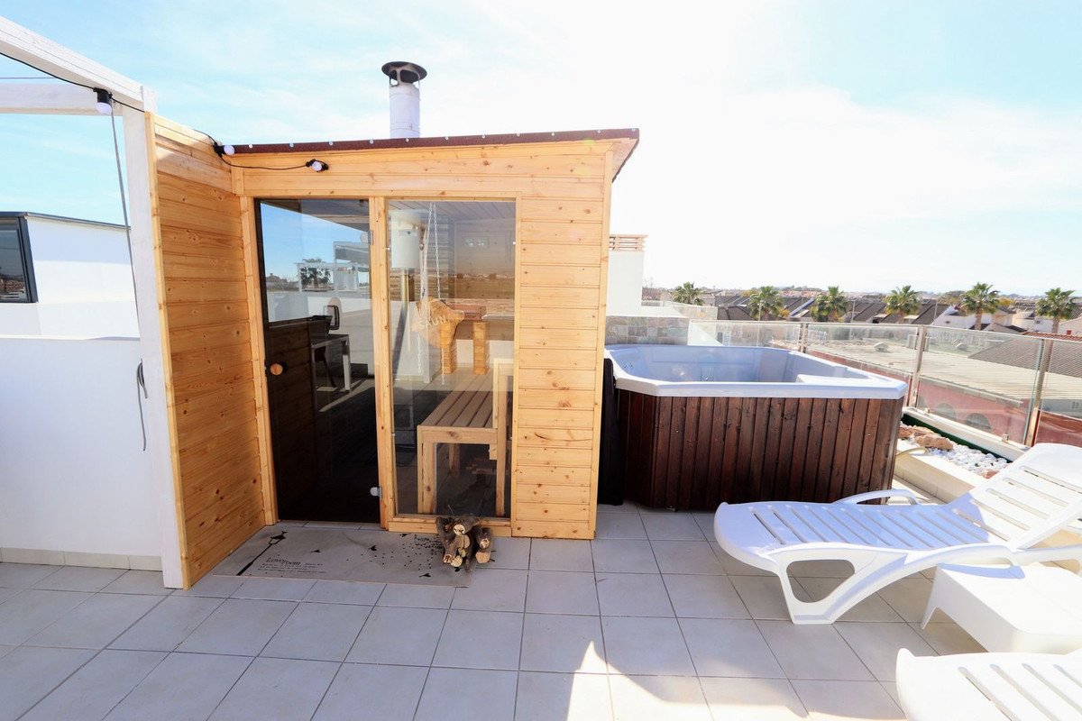 4 Bed Detached Villa in Los Alcazares