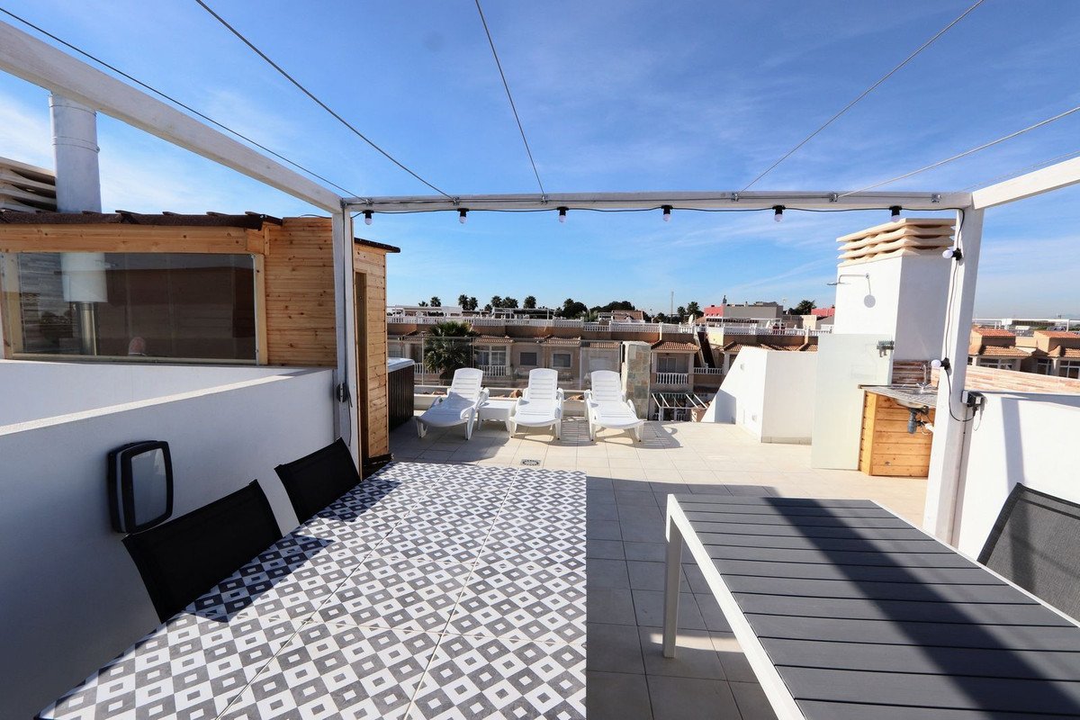 4 Bed Detached Villa in Los Alcazares
