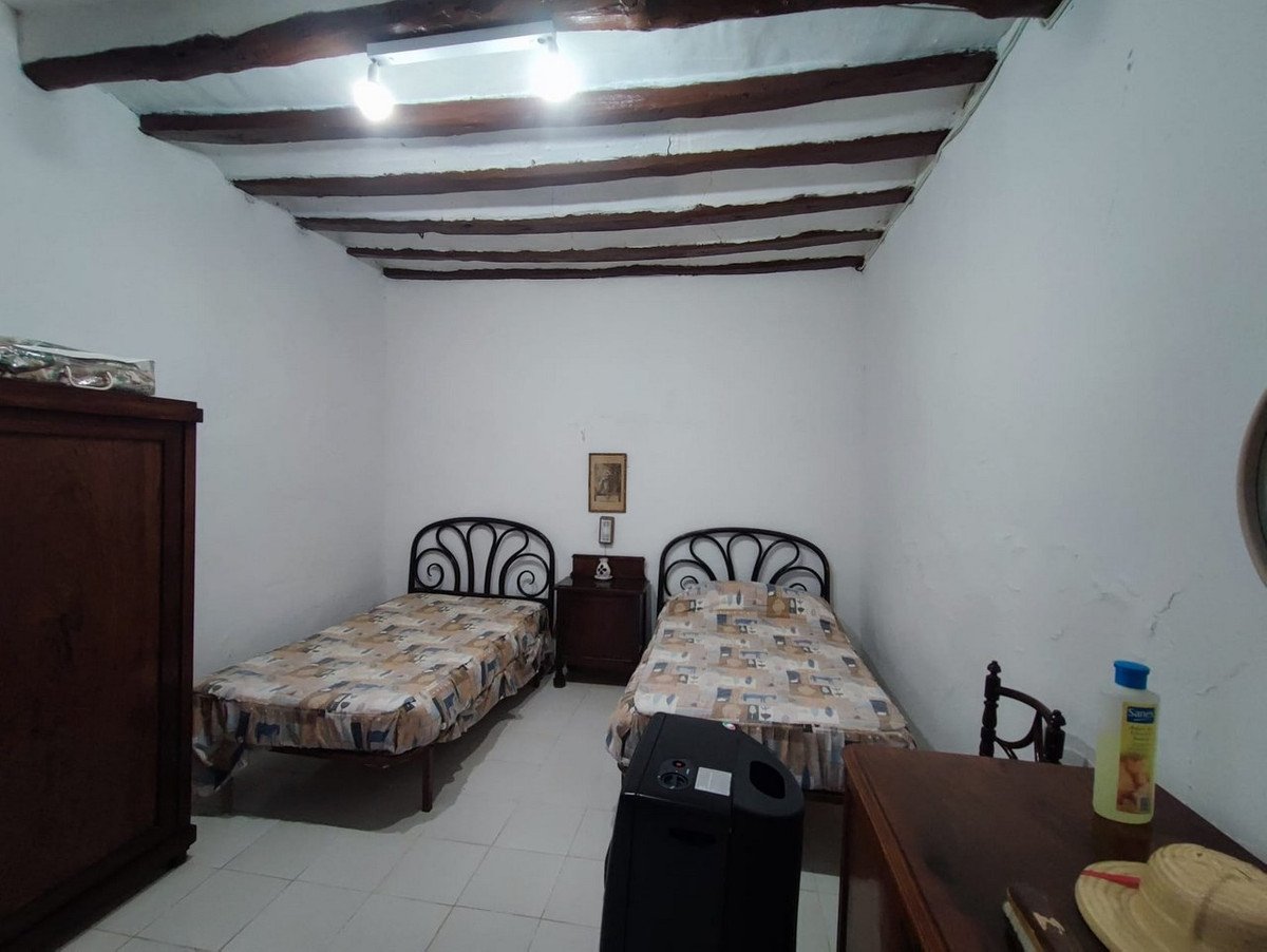 10 Bed Finca - Cortijo in Yecla