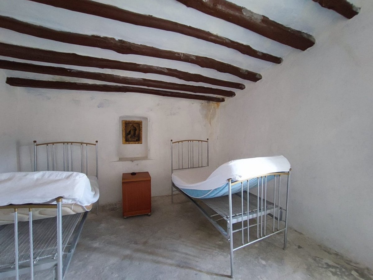 10 Bed Finca - Cortijo in Yecla