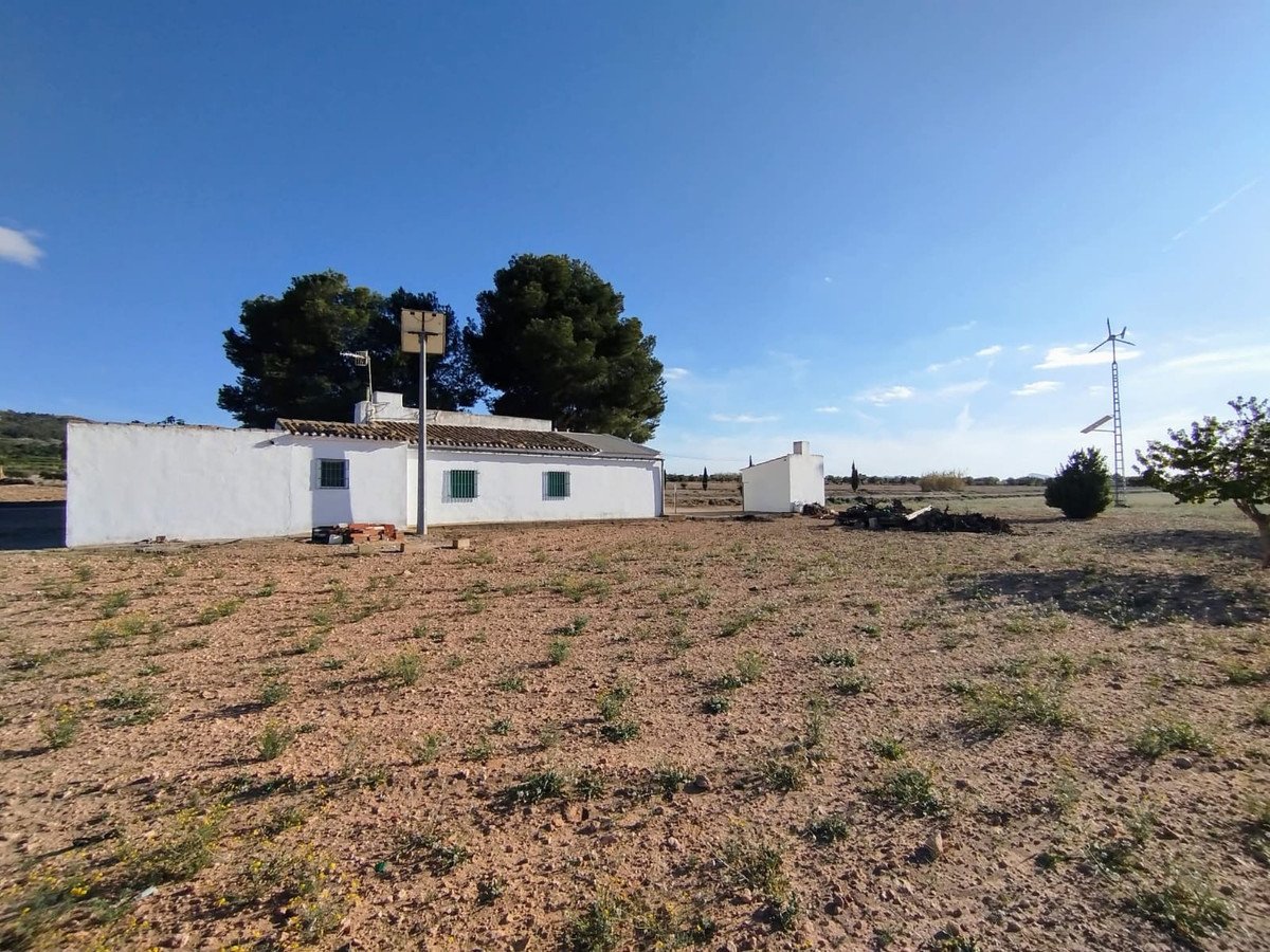 3 Bed Finca - Cortijo in Yecla