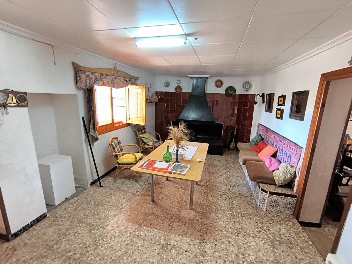 7 Bed Finca - Cortijo in Yecla