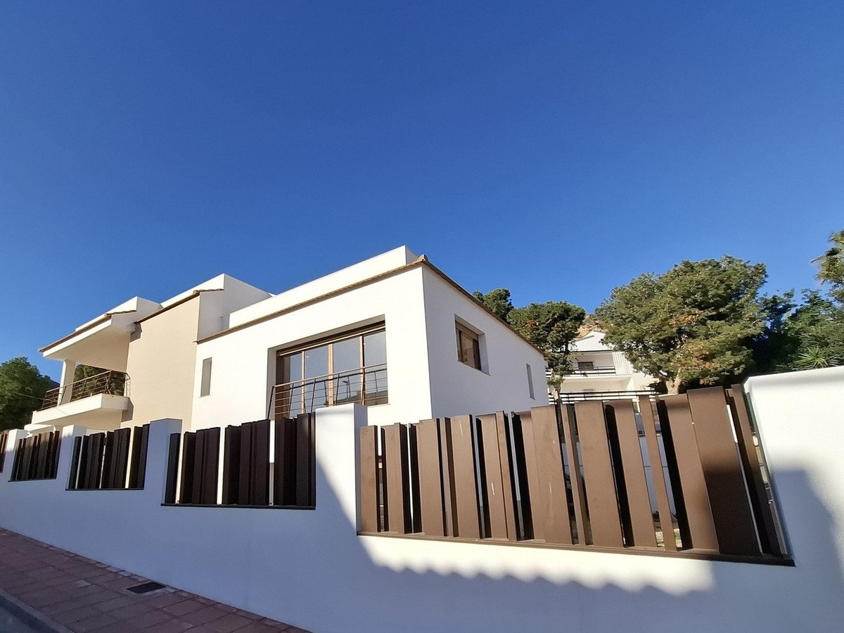 5 Bed Detached Villa in San Juan de los Terreros