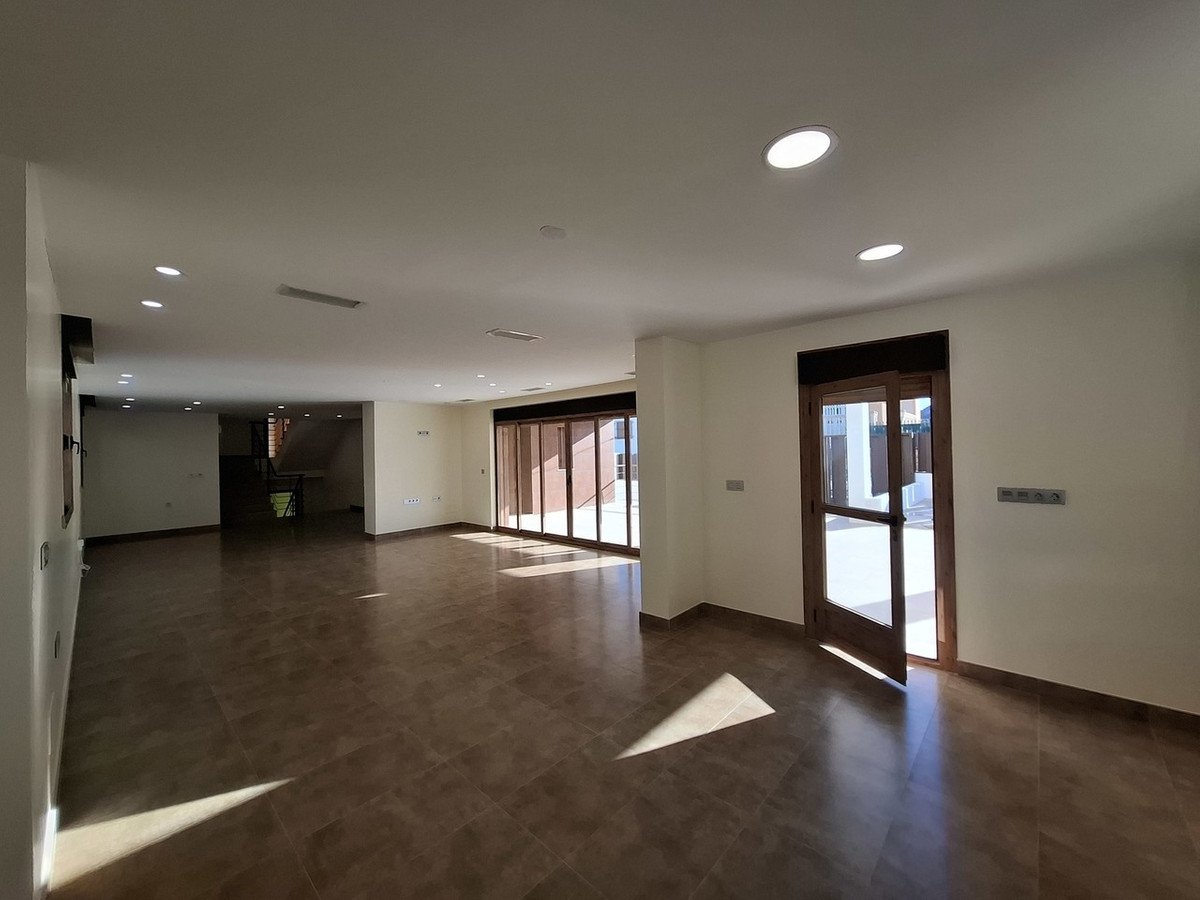 5 Bed Detached Villa in San Juan de los Terreros