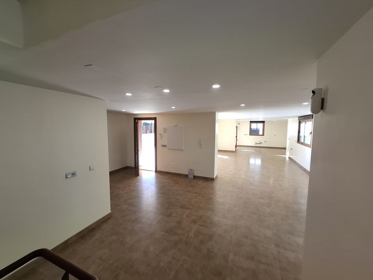 5 Bed Detached Villa in San Juan de los Terreros