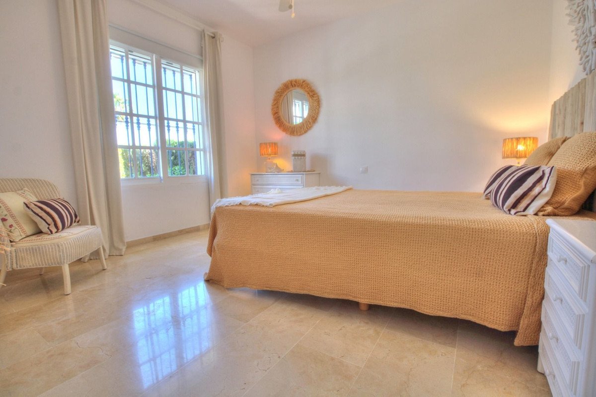 2 Bed Semi-Detached House in El Chaparral