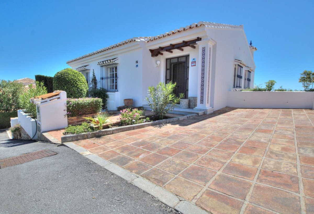 2 Bed Semi-Detached House in El Chaparral