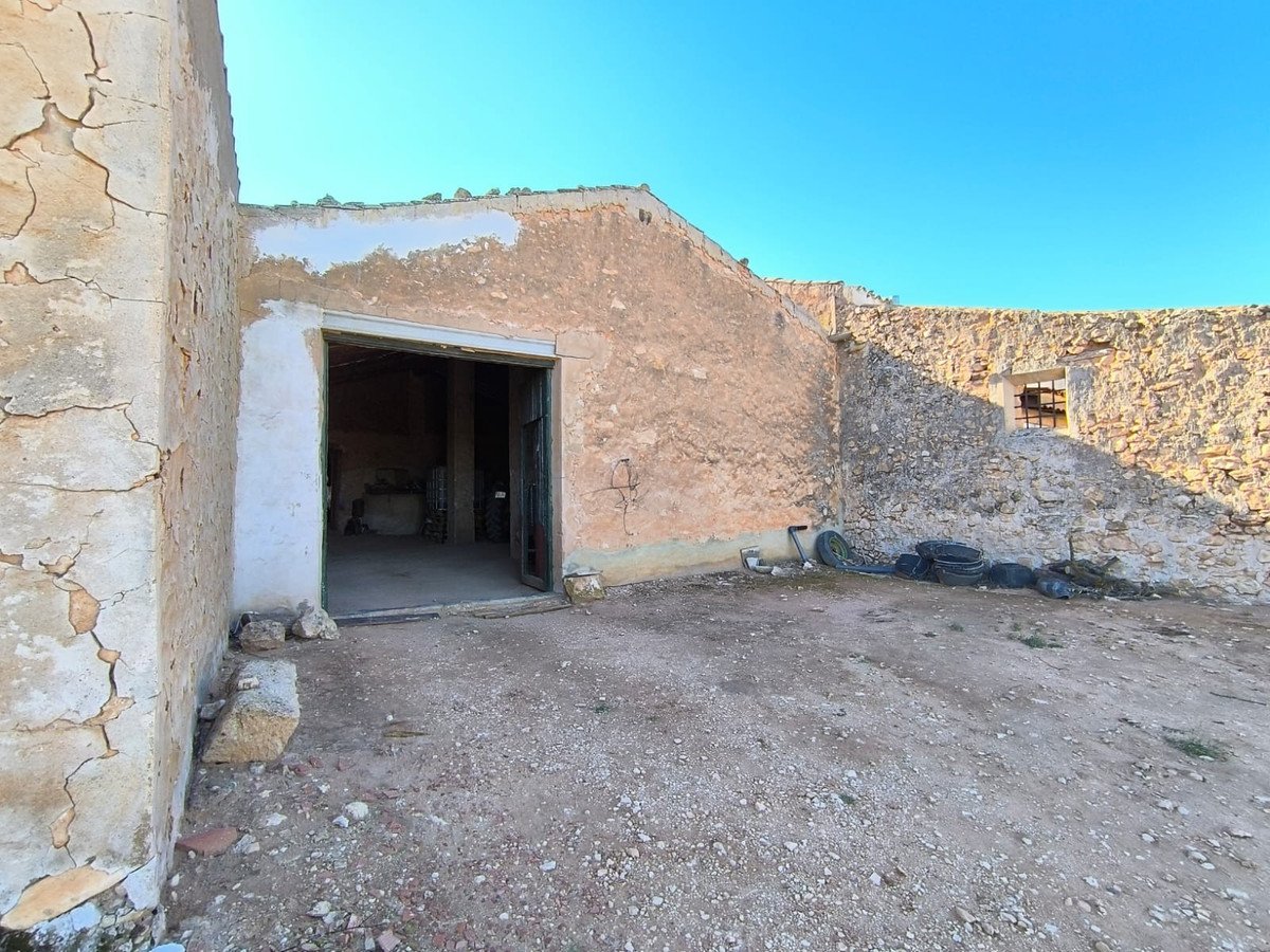 4 Bed Finca - Cortijo in Yecla