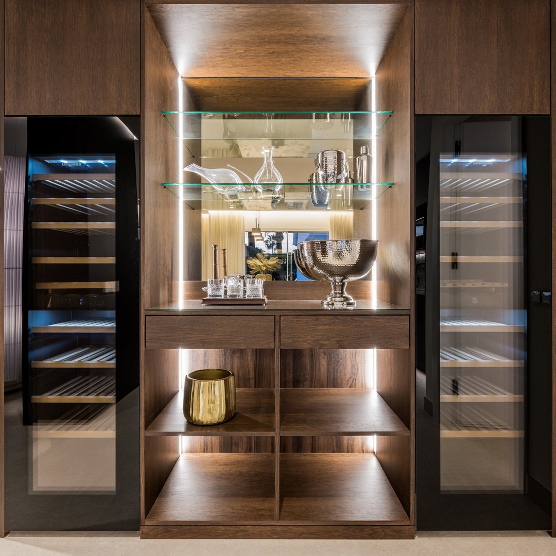 VL764785