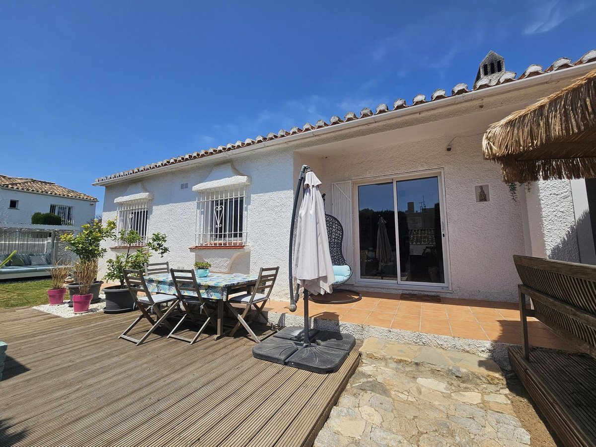 3 Bed Detached Villa in Calypso