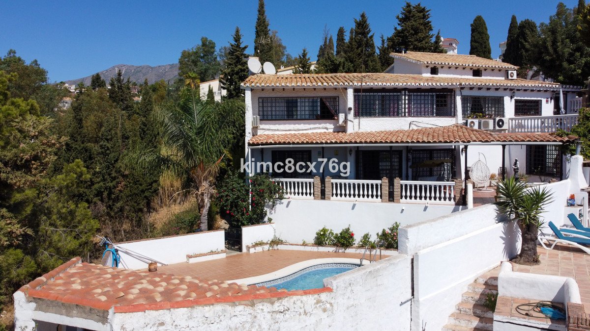 4 Bed Detached Villa in Campo Mijas