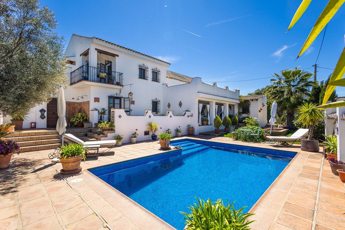 8 Bed Finca - Cortijo in Villanueva del Trabuco