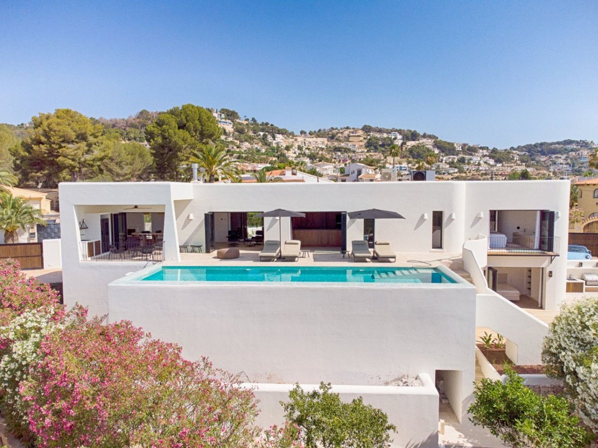 4 Bed Detached Villa in Benissa