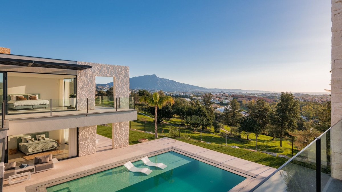5 Bed Detached Villa in Benahavís