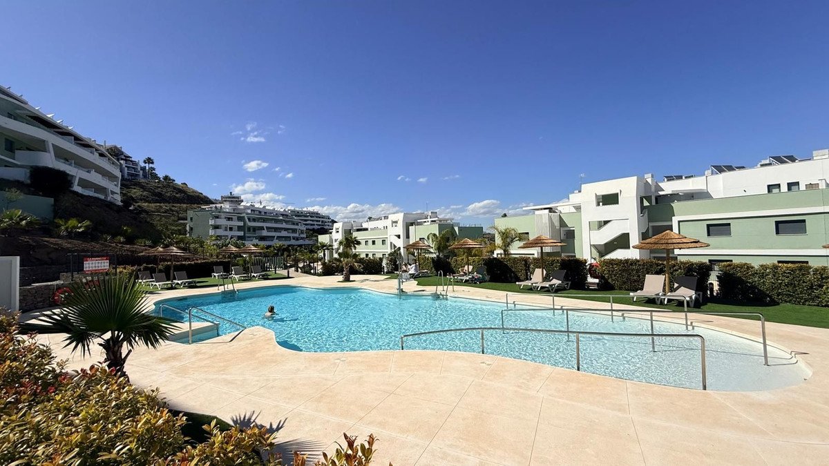 2 Bed Penthouse in Calanova Golf