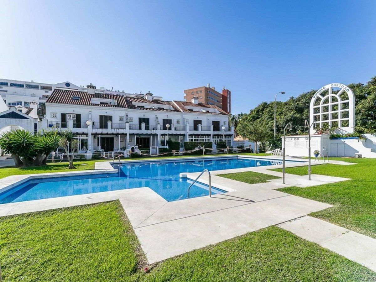 3 Bed Middle Floor Apartment in Fuengirola