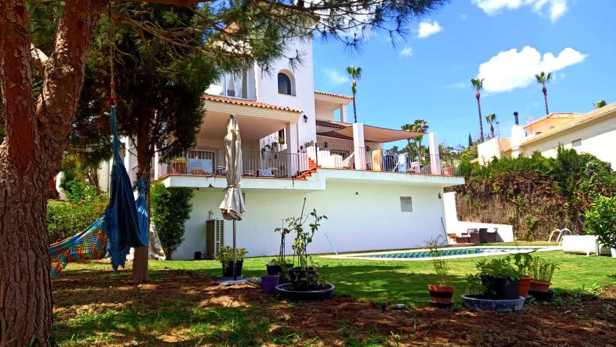 5 Bed Detached Villa in Sotogrande Alto
